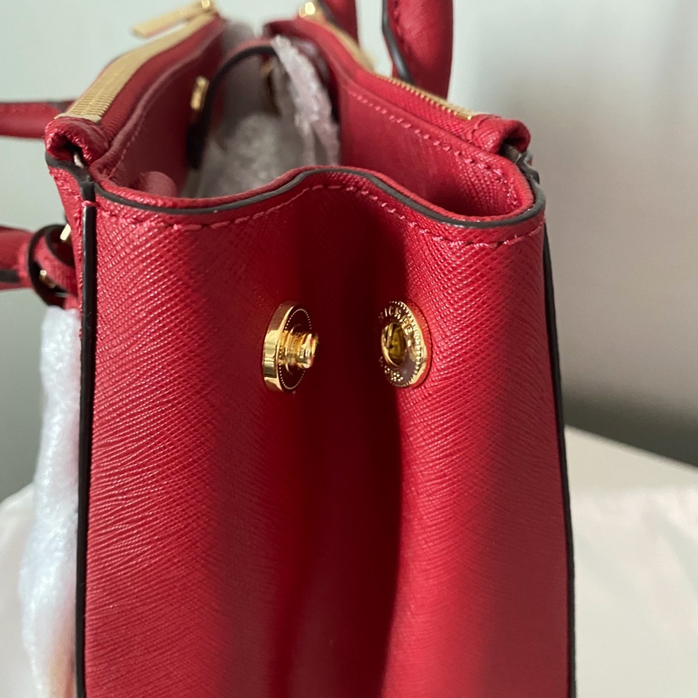 Michael Kors Satchel With matching wallet - Picture 2 of 9